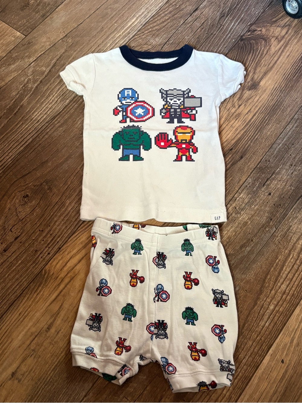 Baby GAP Marvel Pixel Heroes Pajama Set with Blue Trim Collar 6-12 months